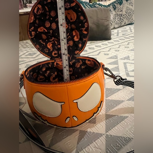 Loungefly exclusive Nightmare Before Christmas Jack Glow Pumpkin Crossbody Bag - Picture 7 of 12